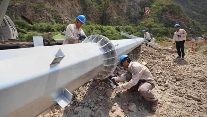 记者：泰山队原计划从北京到济南的高铁停运，改签车次还没定